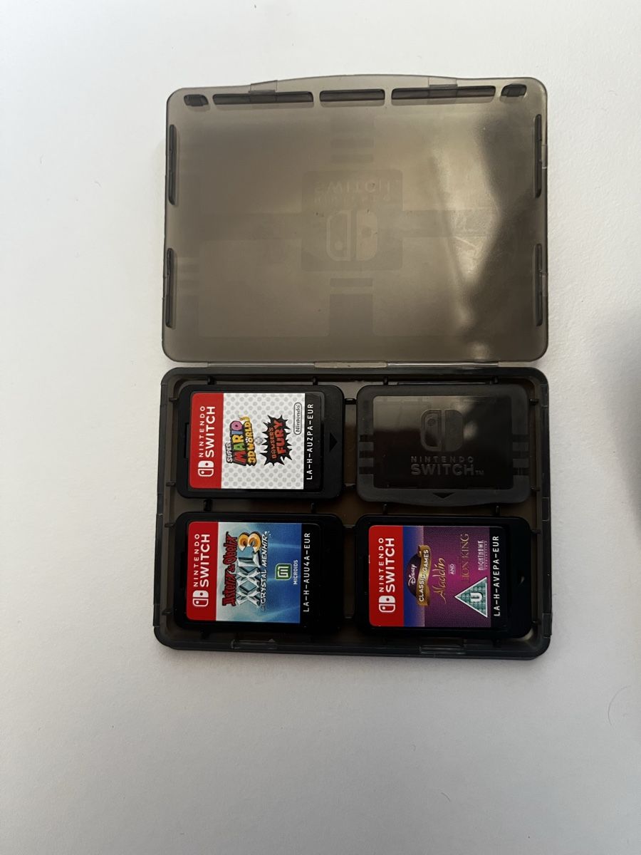 Nintendo Giochi: Nintendo Switch Games 7 Cartridges Used – Usato da Le Grand-Saconnex venduto da maf_qs9x 1