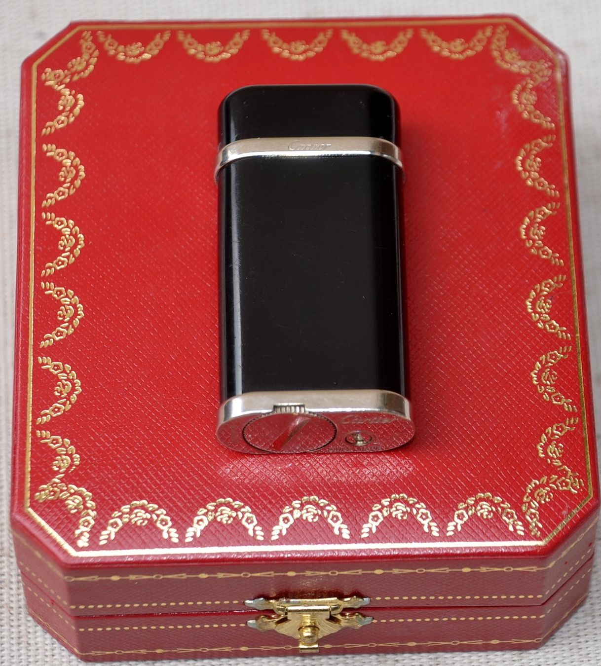 Cartier Accendini: Cartier Feuerzeug / briquet – Usato da Collonges venduto da Auganien 7