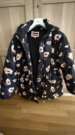 Levi's Winter Jacke mit Blumenmuster