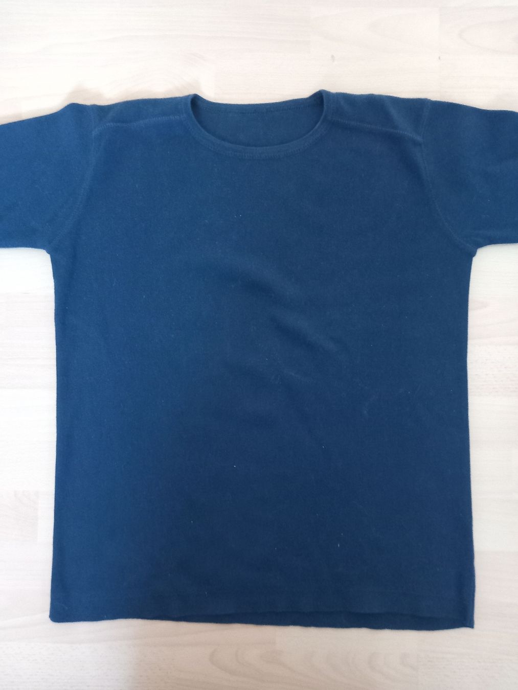 Pullover & Sweatshirts: Pull / Sweat bleu marine Taille M – Gebraucht aus Faoug von per_kp6r