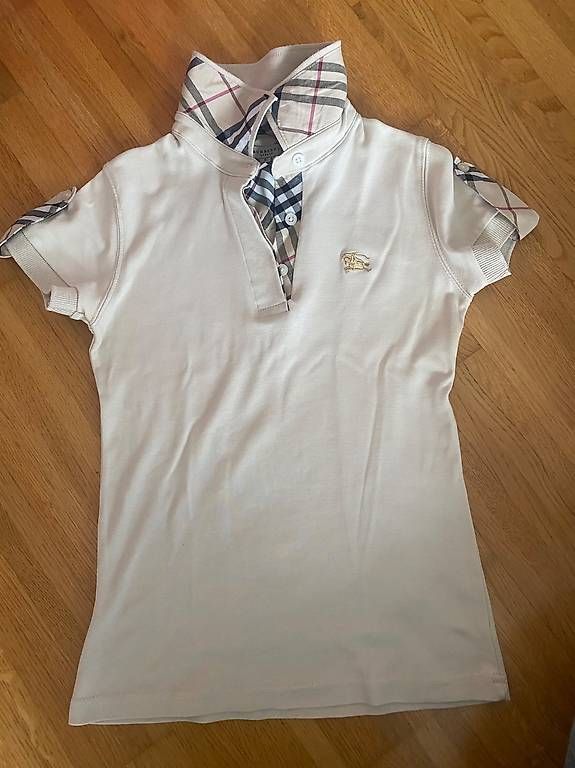 T-Shirts: Burberry Shirt – Gebraucht aus Langnau am Albis von Monikacv16