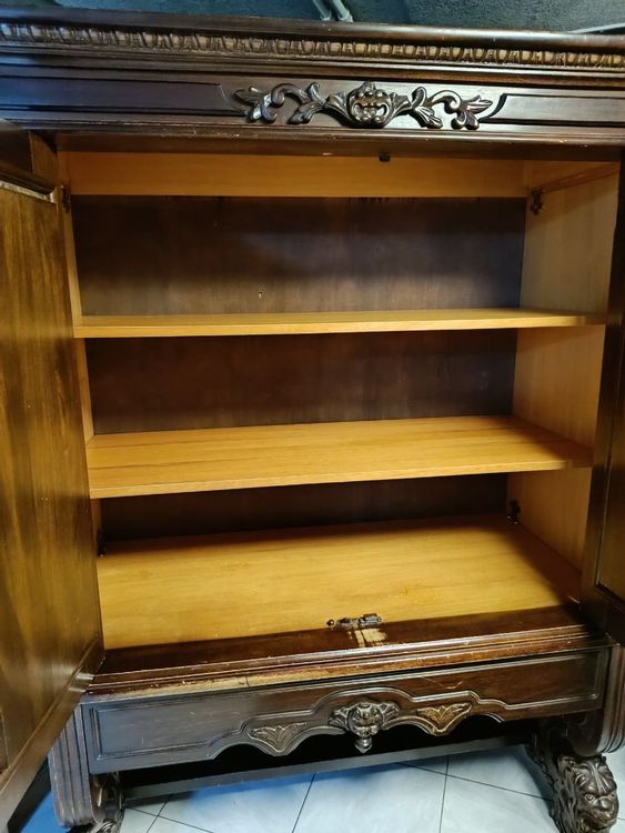 Armoires: Antiker Schrank mit schönen Schnitzereien – D'occasion à Biberist par Belzebu 3