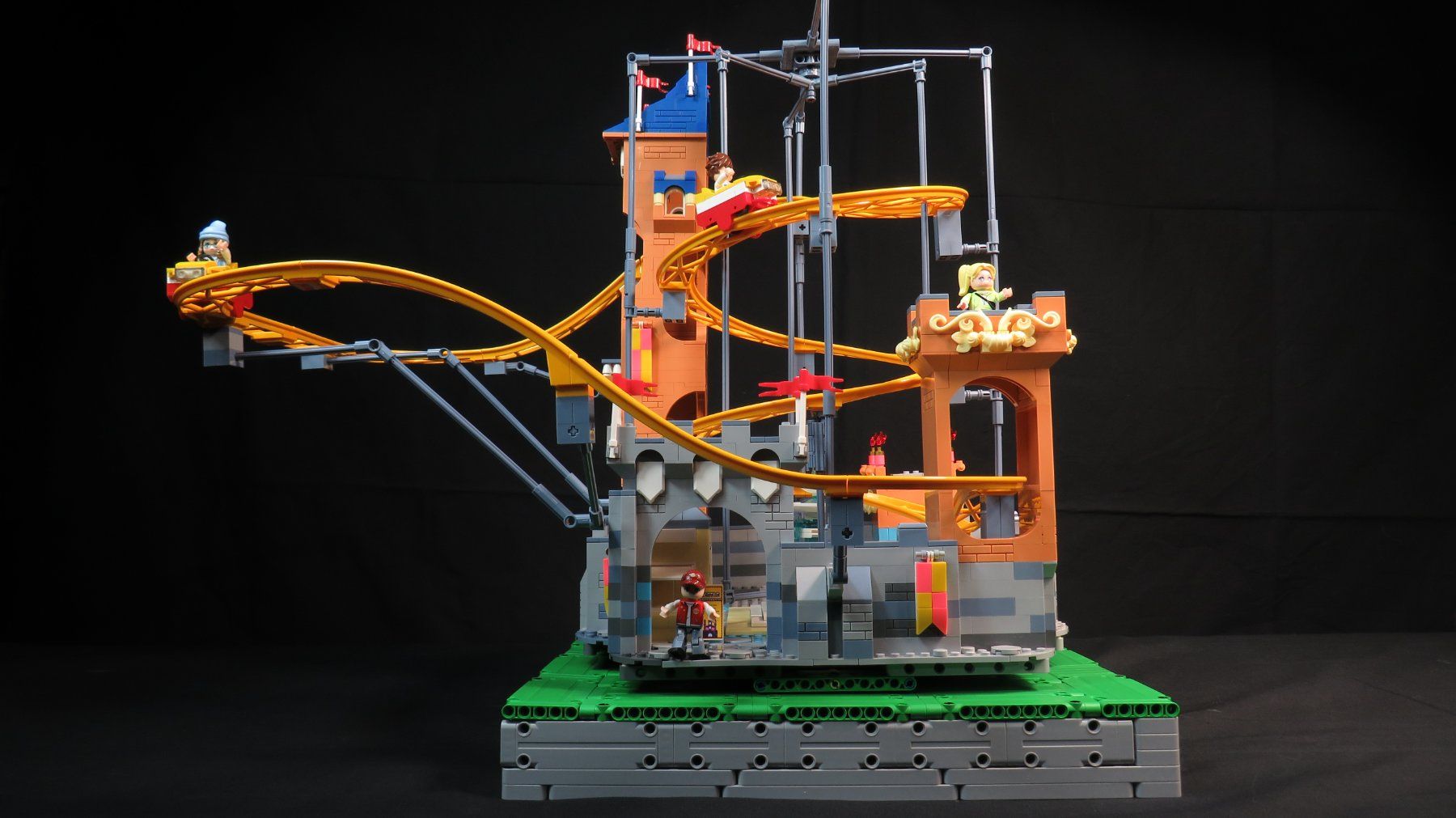Mould King Kit di costruzioni: MOULD KING - 11023 - Castle Roller Coaster – Nuovo (secondo la descrizione) da Arboldswil venduto da Lubber 5