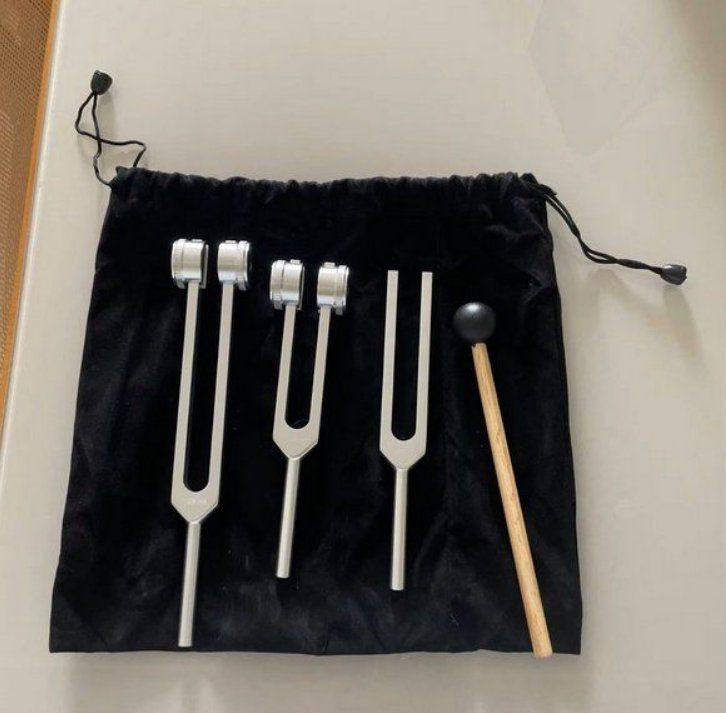 Dispositivi per massaggi: Stimmgabel-Set, 128Hz, 256Hz, 512 Hz - Diapason – Nuovo e nell'imballaggio originale da Bremblens venduto da LOVA-MUSICA-SHOP