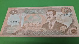Irakische 50 Dinar Banknote mit Saddam Hussein Bildnis