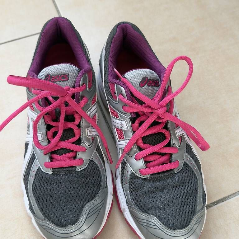 Damenschuhe: ASICS Gel-Rapid, 39,5 Grösse – Gebraucht aus Lommiswil von ivc_zt7z
