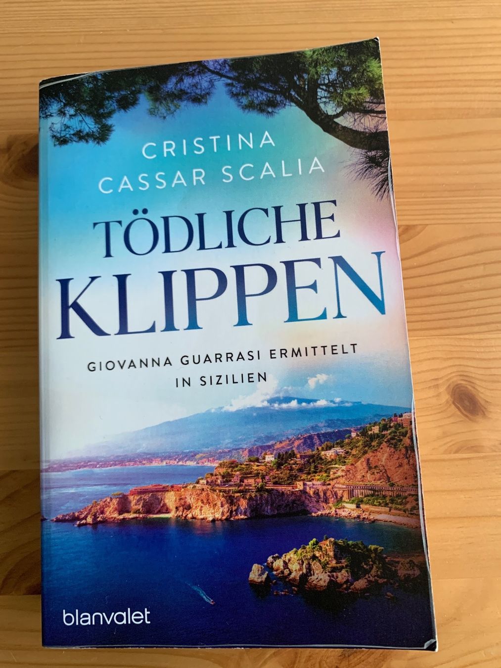 Libri: Buch: Tödliche Klippen – Usato da Worb venduto da vivia_ne