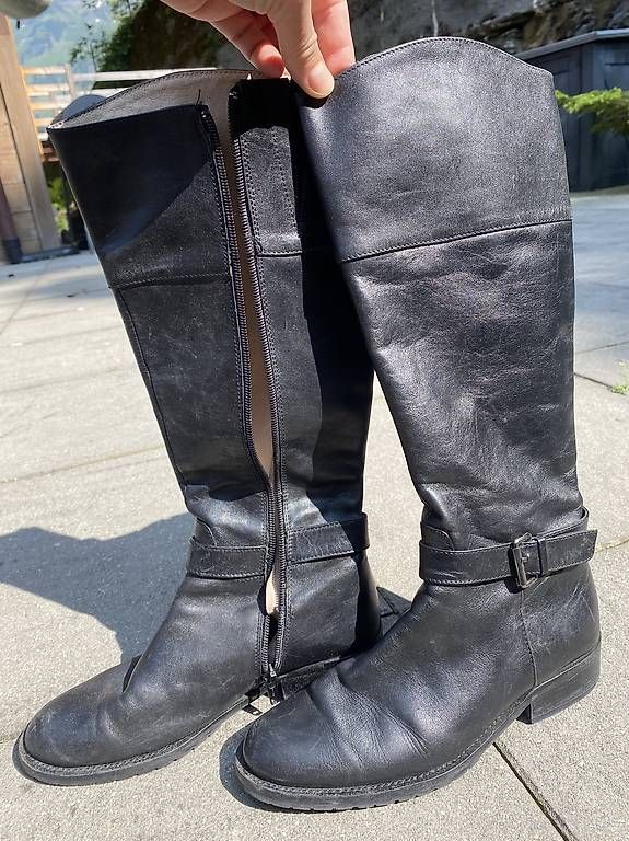 Scarpe da donna: Bottes en cuir noir. Taille 35 – Usato da Les Acacias venduto da iguillermin 1