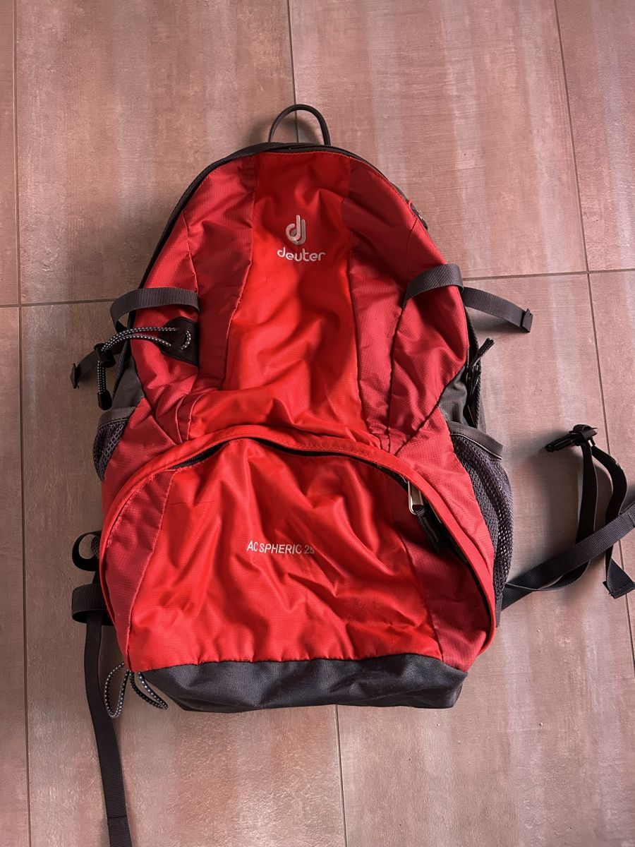 Deuter Zaini: Deuter AC SPHERIC 25 Backpack Red Great for Hiking! – Usato da Zürich venduto da chi_7k5b