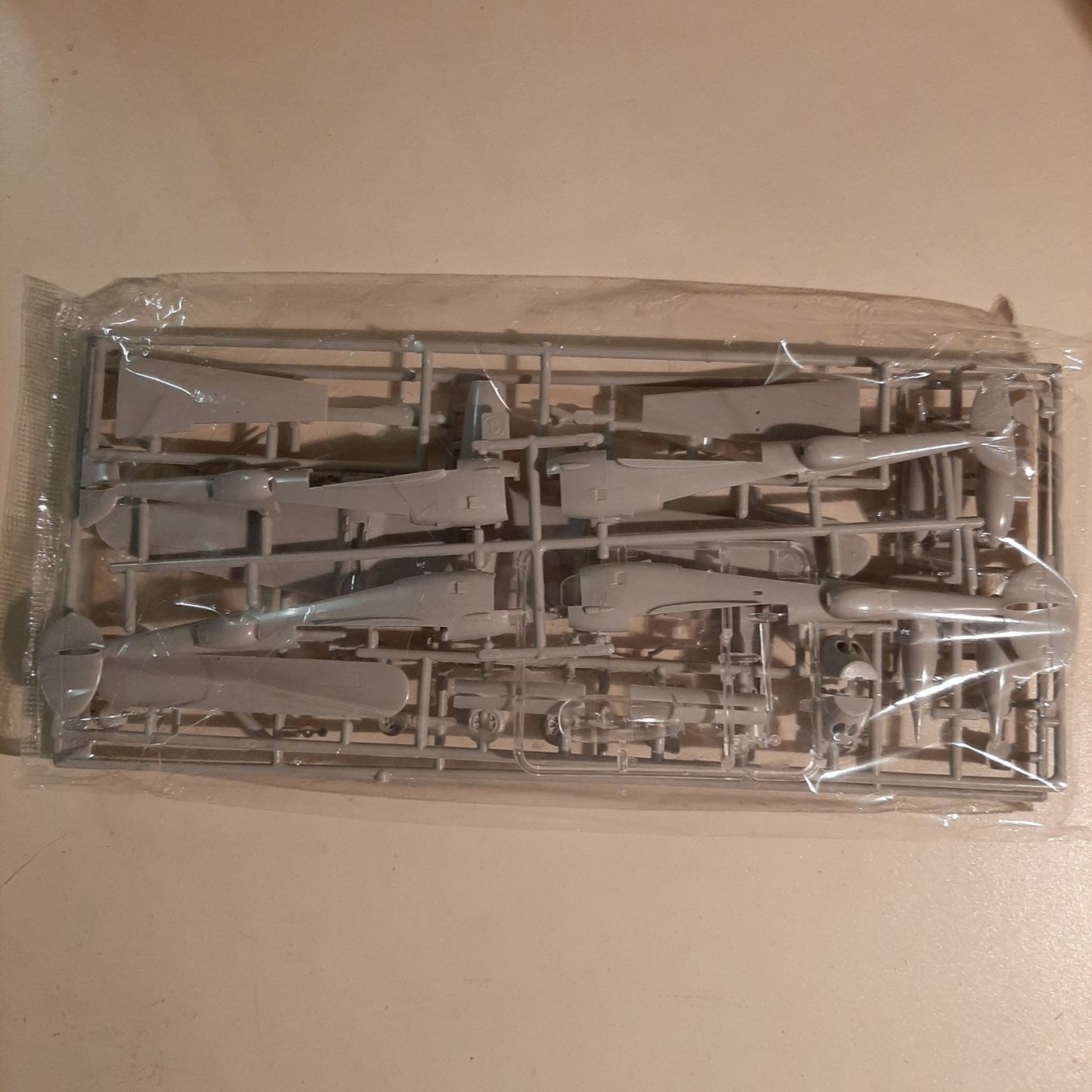 Lockheed Kit di modellismo & Modellini statici: 2118 ... Lockheed P-38 J Lightning ... Hasegawa 816 – Nuovo (secondo la descrizione) da Bonstetten venduto da Benibanny59 3
