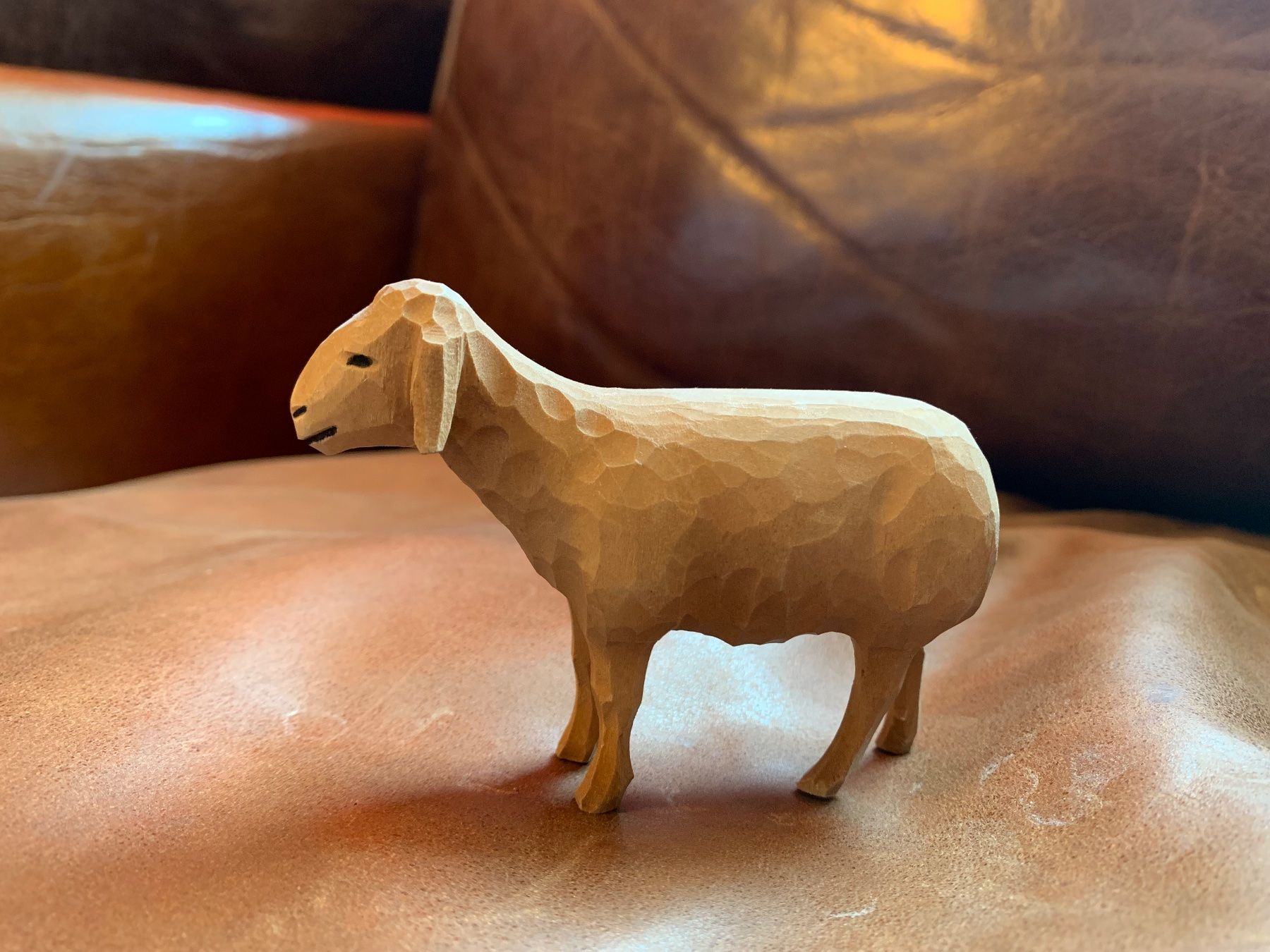 Statuette: Huggler Brienz, stehendes Schaf, Holz, Krippenfigur – Usato da Kloten venduto da petrol5555