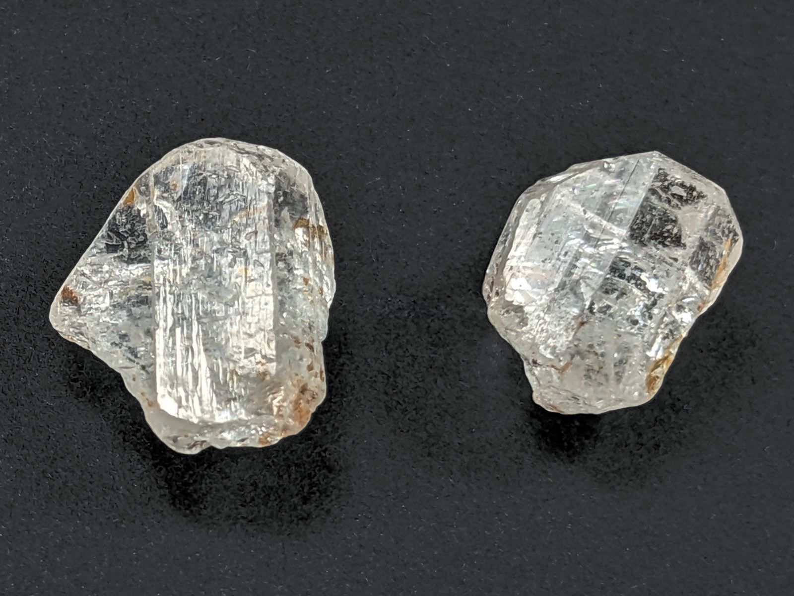 Minerali & Pietre curative: Topas Rohsteine ca.21mm, 2Stk. 56.50ct – Nuovo e nell'imballaggio originale da Meilen venduto da StoneGarden