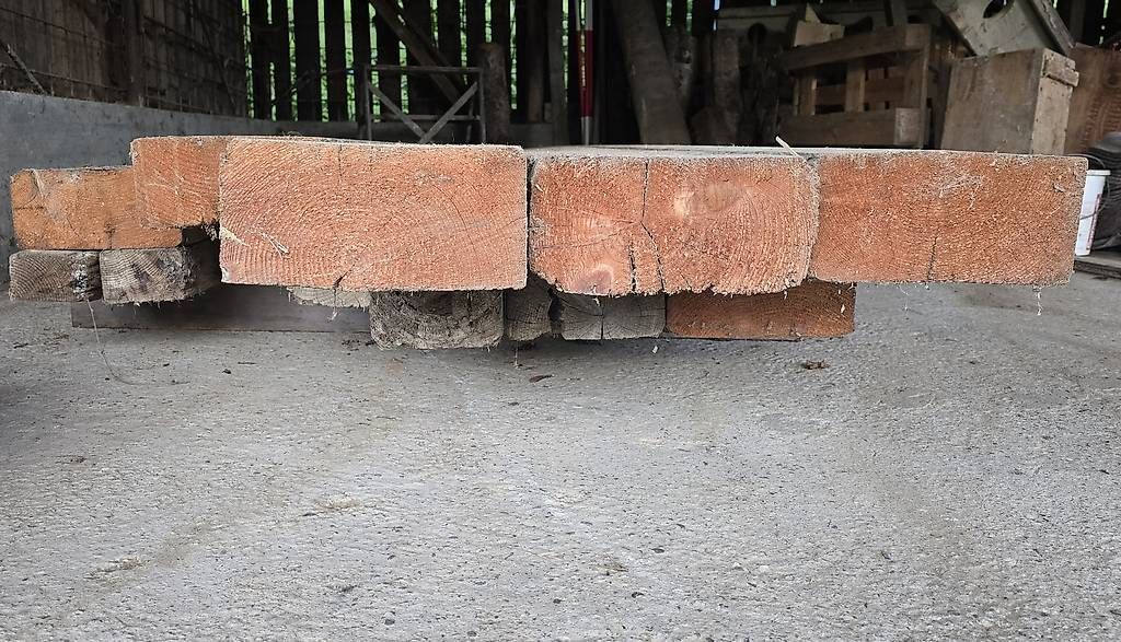 Articoli in legno: Gebrauchte Kanthölzer – Usato da Hettiswil venduto da irenz 1