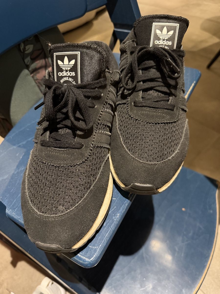 Adidas Scarpe da uomo: Adidas I-5923 noires 42,2/3 – Usato da Villaz-St-Pierre venduto da pepe86 1