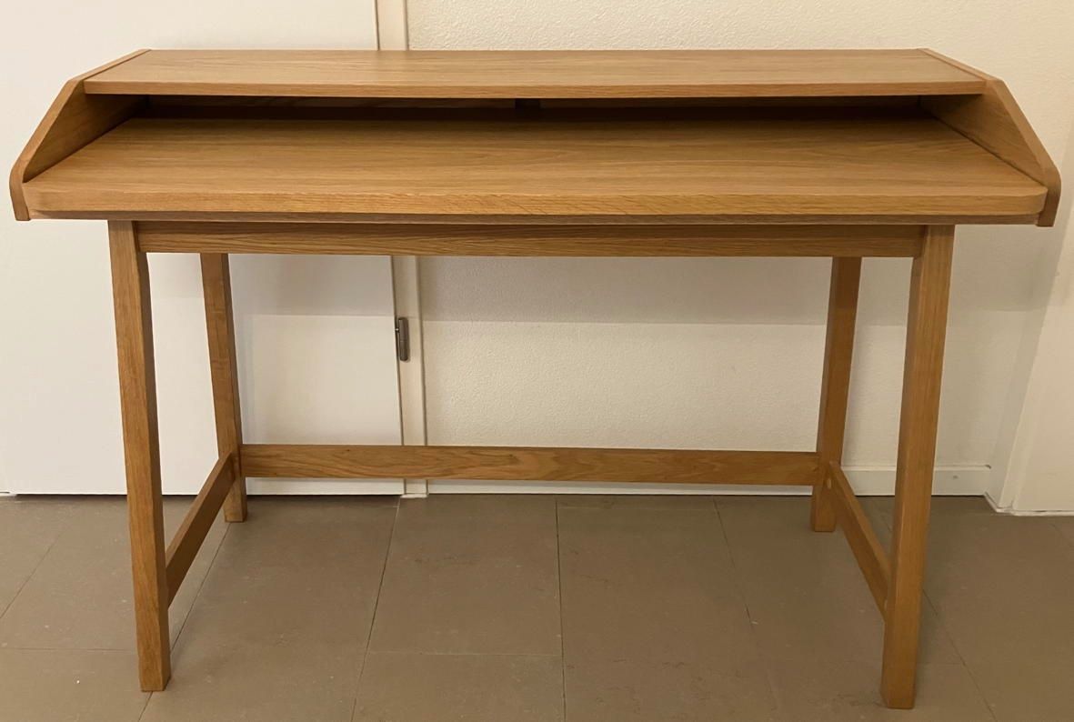 Interio Scrivanie: Bureau avec plateau coulissant – Usato da Fribourg venduto da lag02