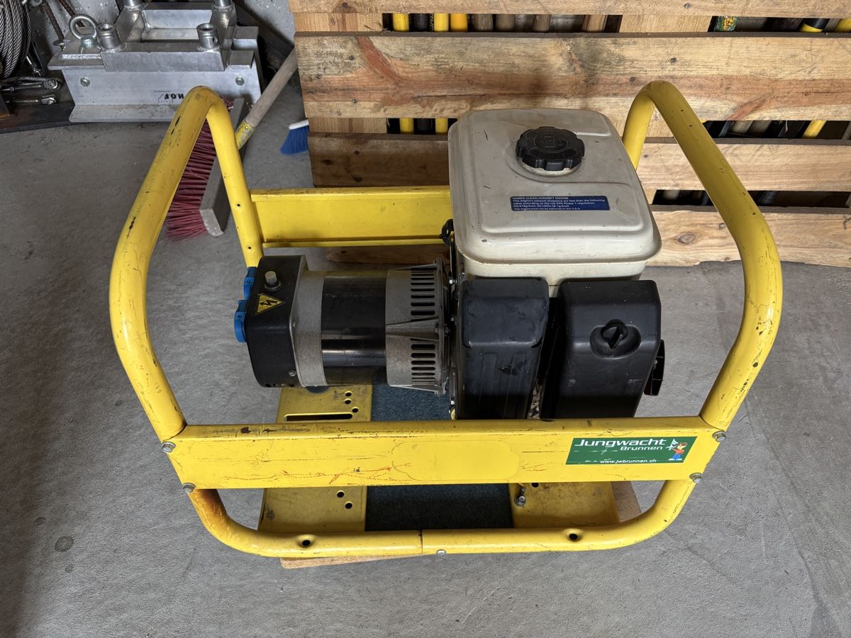 Honda Stromgeneratoren: Stromaggregat Benzin – Gebraucht aus Brunnen von Remo.03 1