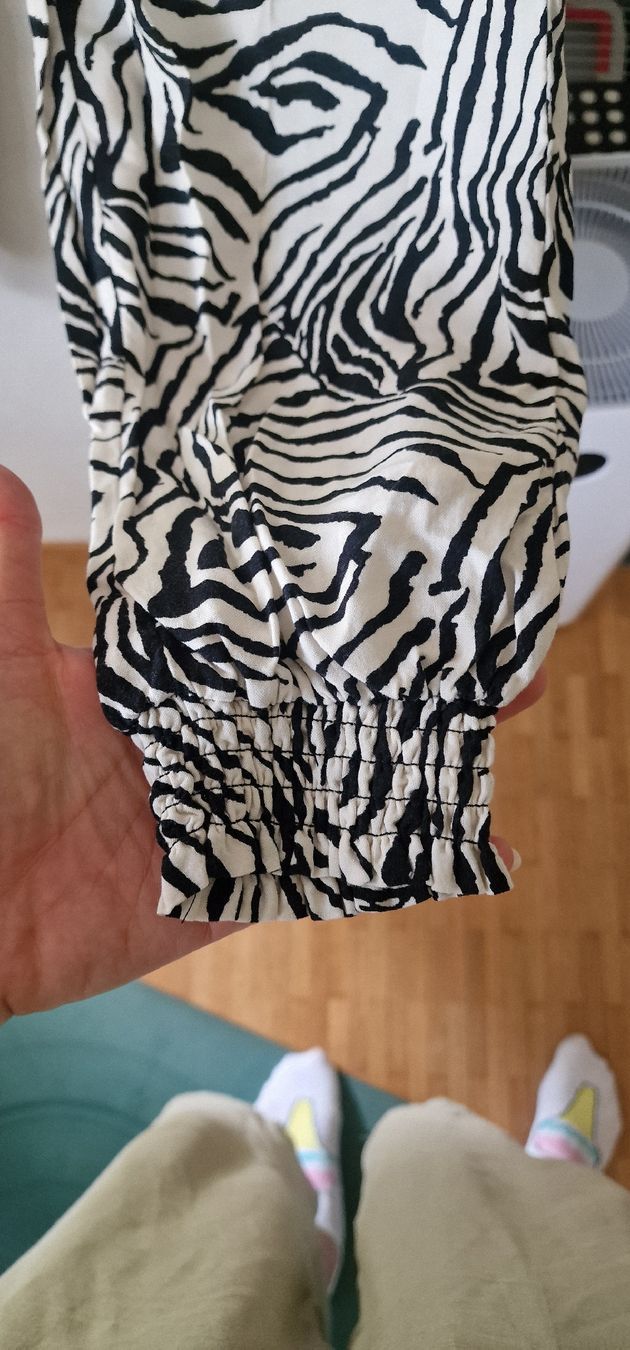Hosen: Hosen Chicoree Zebra Muster Grösse M Damen neu – Gebraucht aus Romanshorn von REALJessiB 4