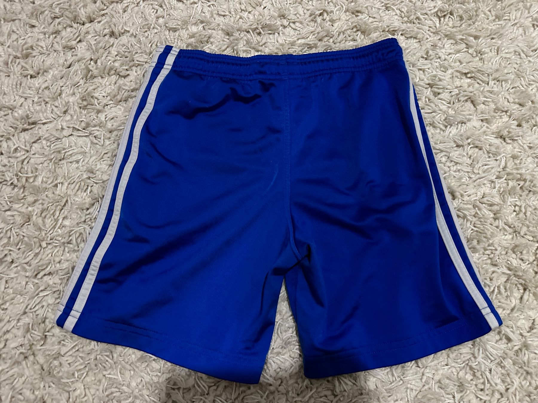 Adidas Pantaloni: Adidas Shorts Gr.152 – Usato da Bern venduto da BrandVilla 1