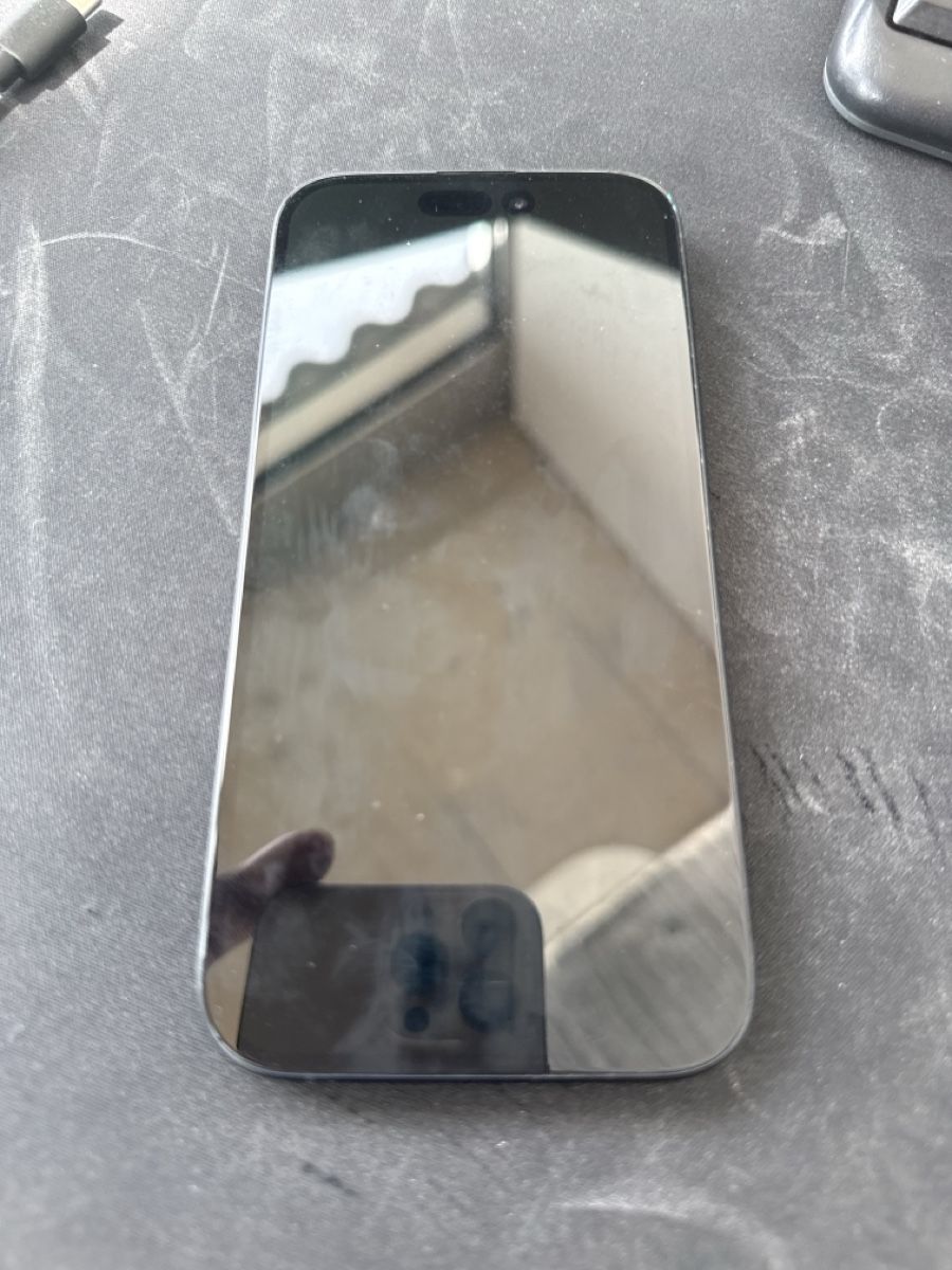 Apple Handys / Smartphones: iPhone 16 Grau Zustand neuwertig – Neu (gemäss Beschreibung) aus Basel von Blue-Tech 1