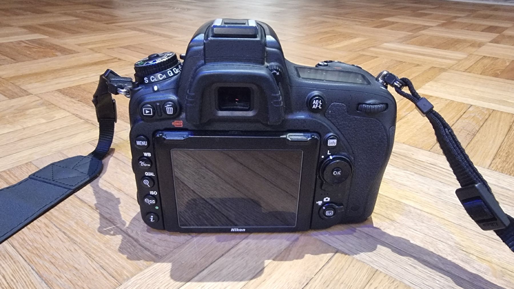 Nikon Fotocamera: Nikon D750 mit Nikkor 50mm 1.8G – Usato da Dietikon venduto da Mossg 1