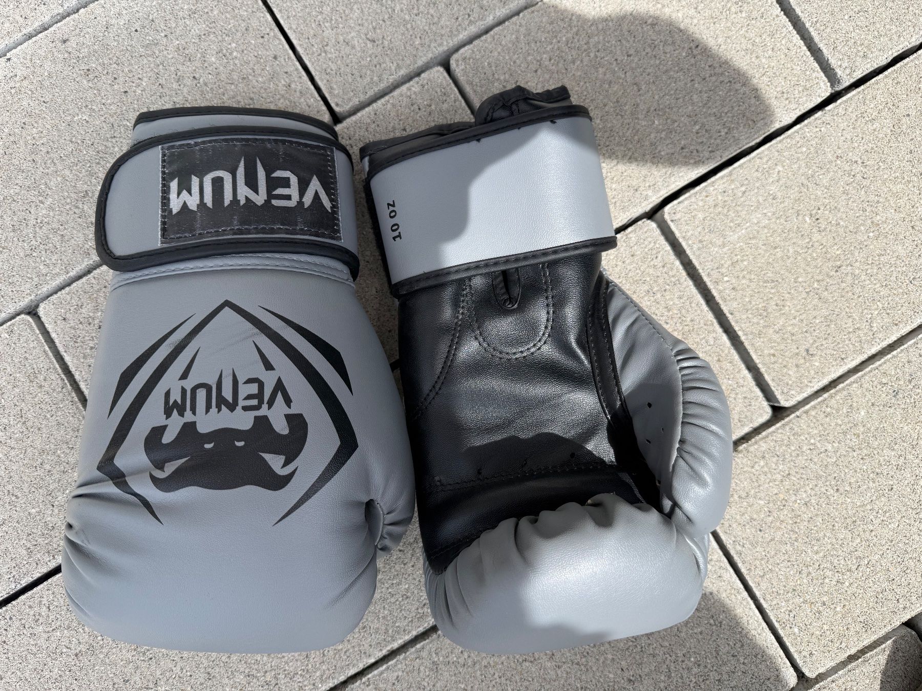 Venum Gants & mitaines : Boxhandschuhe – D'occasion à Trachslau par angelapf