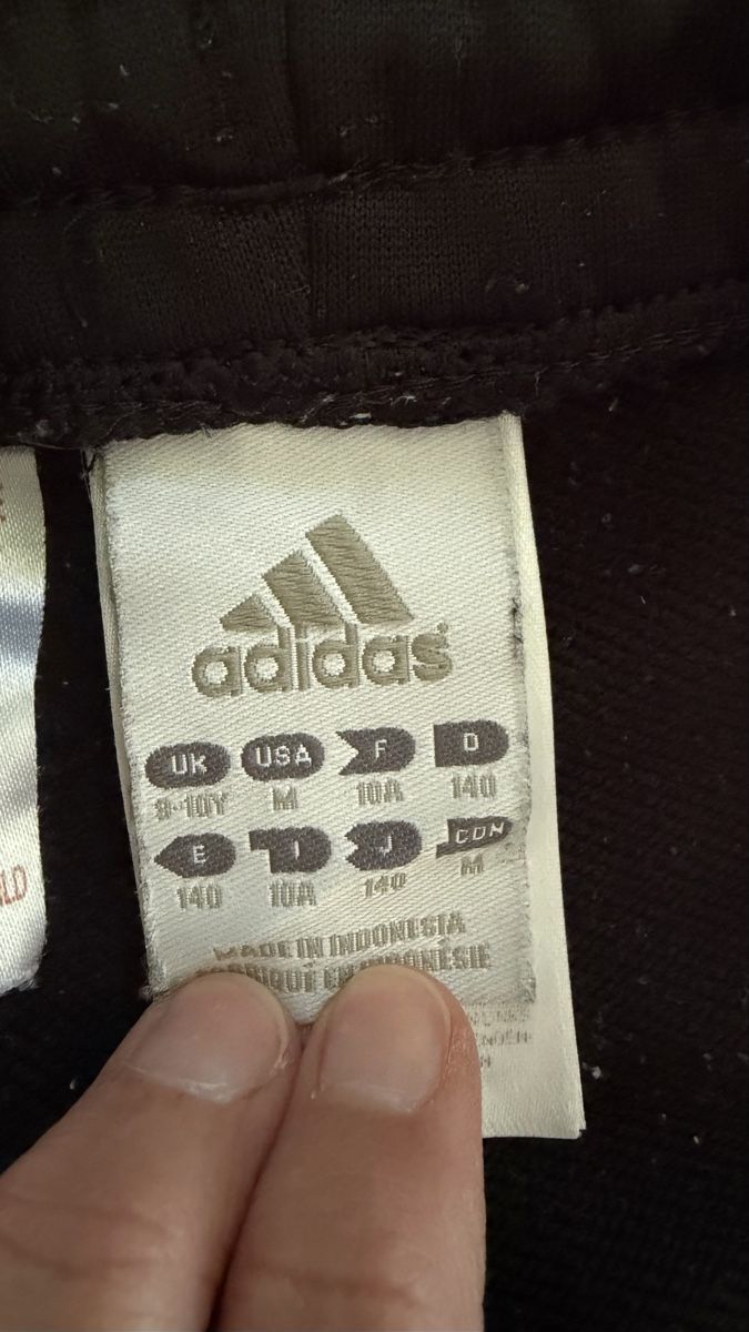 Adidas Pantaloni: Adidas Trainerhose, 2 Stück, Gr. 140 – Usato da Hölstein venduto da Maramo 4