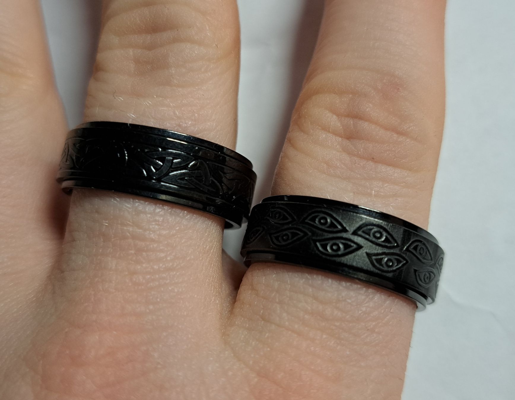 Anelli: Schwarze Ringe, Durchmesser 2cm, Spinning – Nuovo (secondo la descrizione) da Dübendorf venduto da Paritae 2