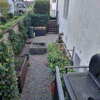Massiver Natursteinbrunnen (Monolitbrunnen)