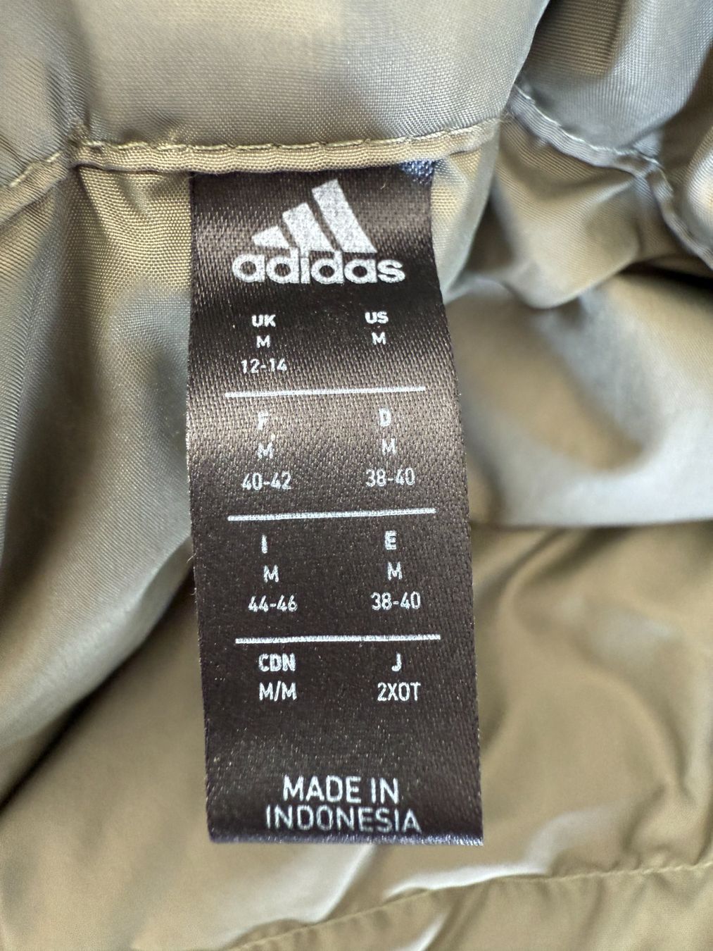 Adidas Giacche: Adidas Essentials Echte Daunenjacke - Gr. M. – Nuovo (secondo la descrizione) da Neerach venduto da topshotta 5