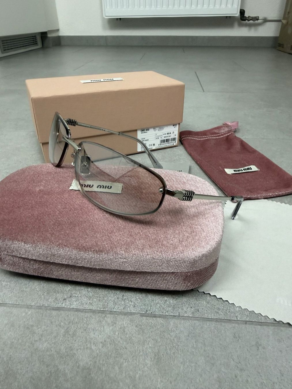 Miu Miu Occhiali & Lenti: MIU MIU 0MU A50S sunglasses – Usato da Biel/Bienne venduto da sami0788480082