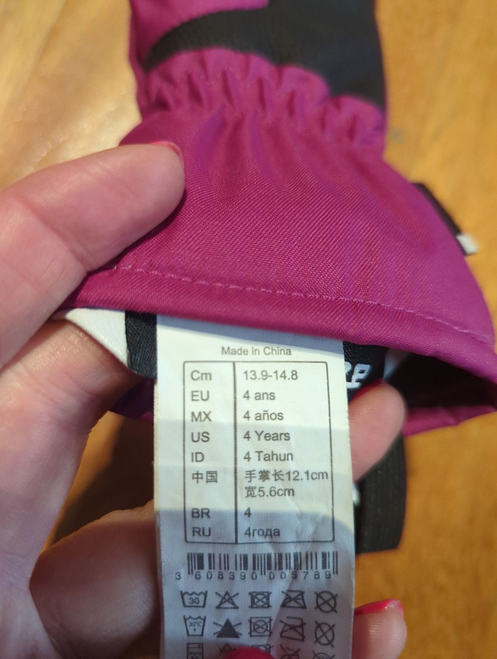 Guanti: Wedze Handschuhe Kinder Gr. 4J – Usato da Eglisau venduto da raf_hn2x 2
