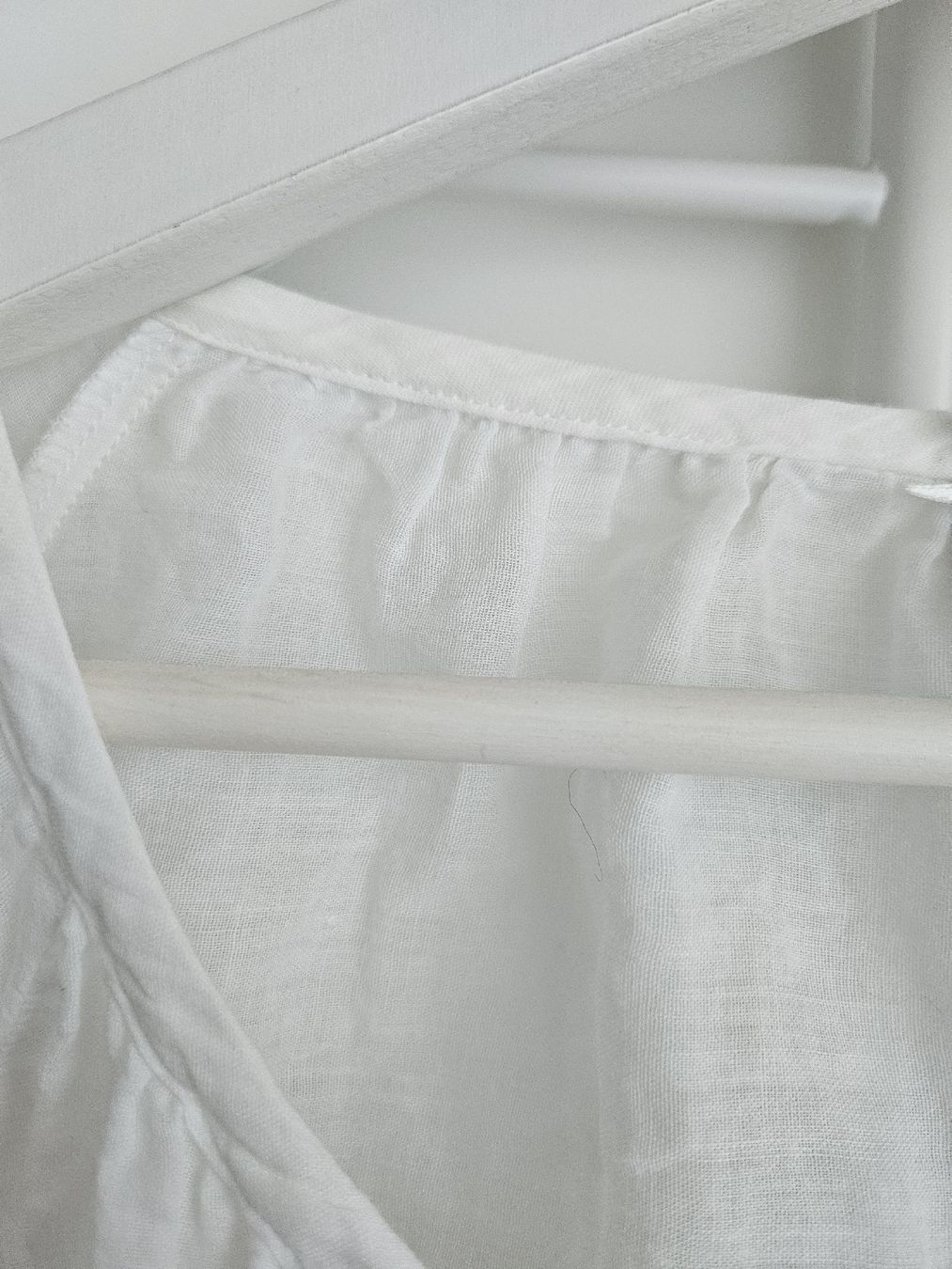 Marc Cain Chemisiers: Marc Cain Bluse weiss gr.38/40  – D'occasion à Allschwil par na.wi.90 2
