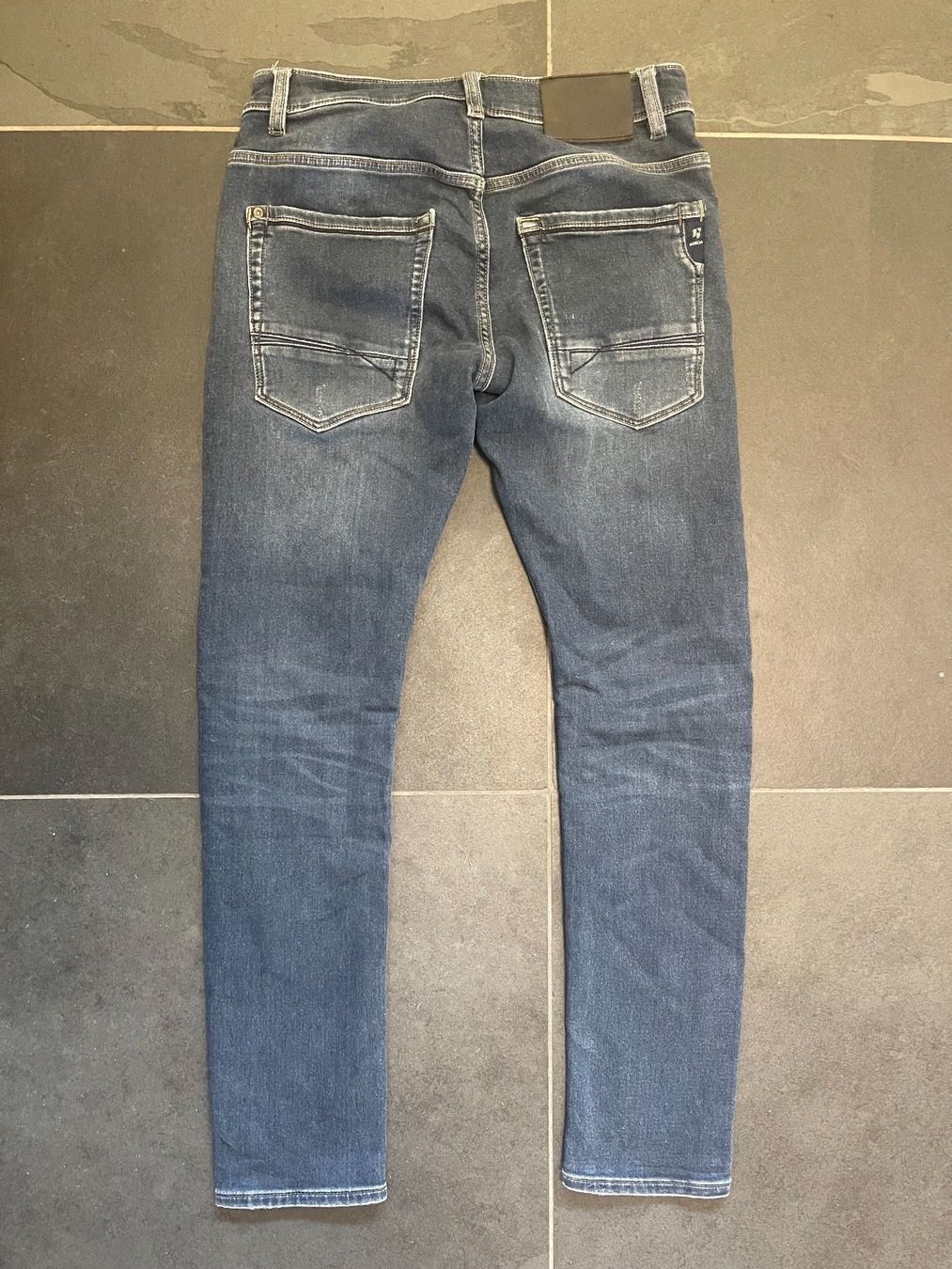 Pantaloni: Garcia Jeans Gr W27 / L32 / Gr 170 – Usato da Trin venduto da Plusminus2 4