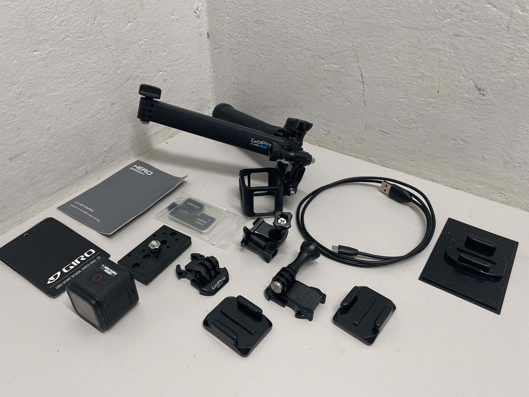 Gopro Action Cam: GoPro hero 4 session mit diversem Zubehör – Usato da Niederdorf venduto da LeptonAG