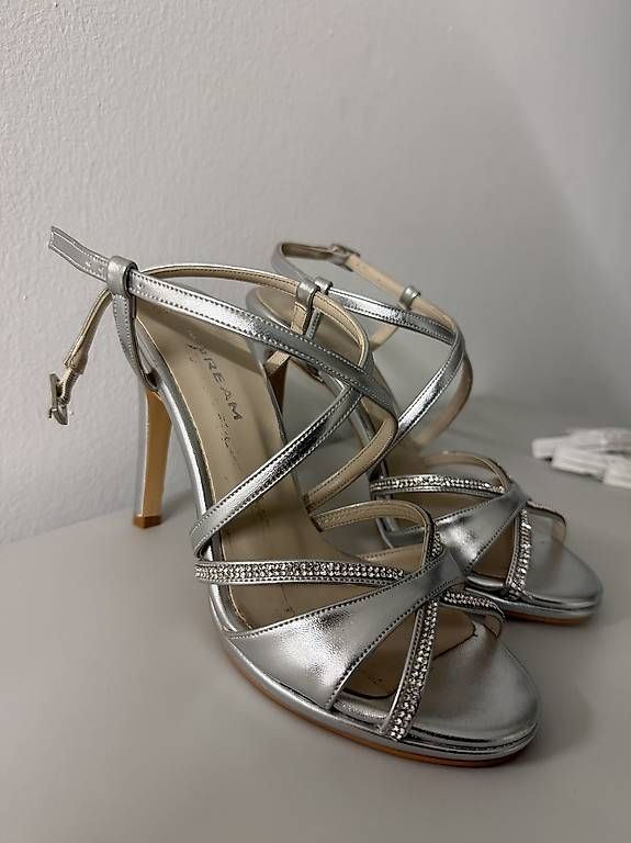 Chaussures femmes: High Heels – D'occasion à Suhr par yk7