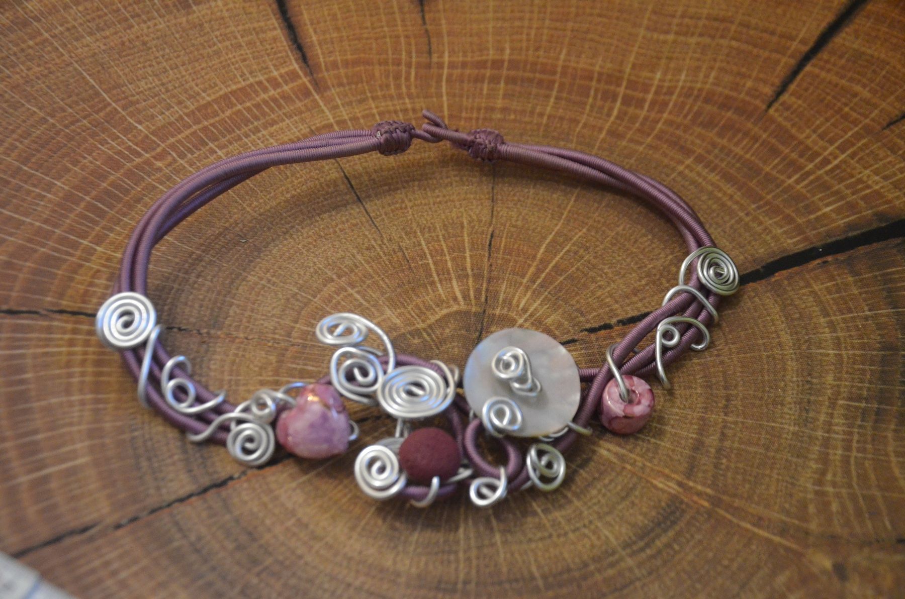 Catenine: COLLIER - HANDARBEIT - NEU – Nuovo (secondo la descrizione) da Chiasso venduto da Dolly015