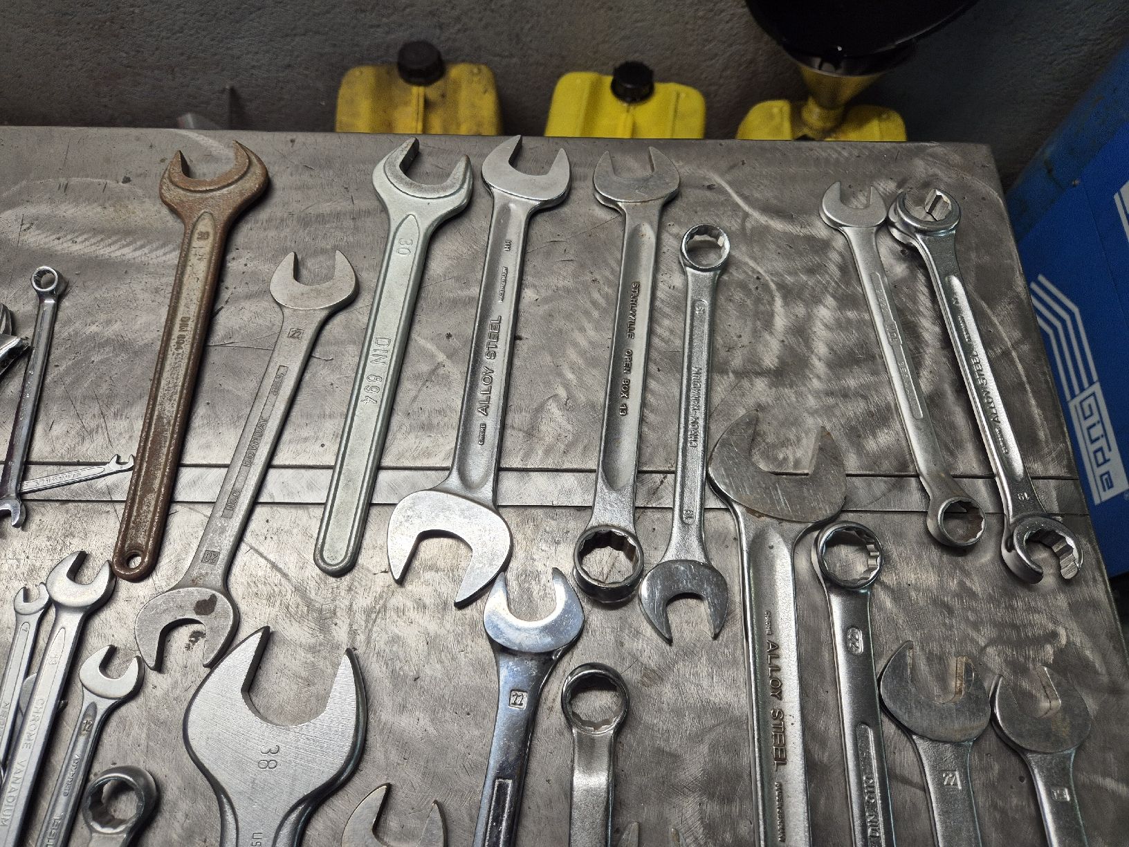 Tutti gli attrezzi: Clés à fourche divers 90 pièces  – Usato da Le Locle venduto da CHEGUA 5