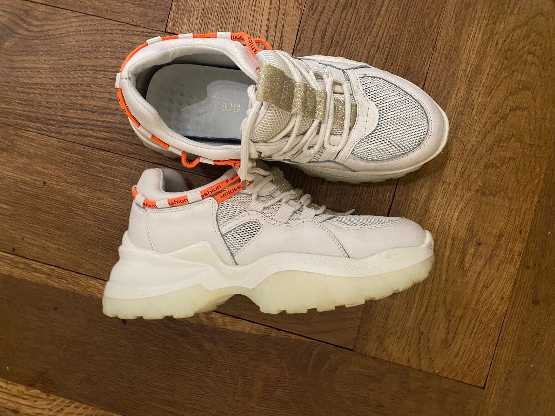 Scarpe da donna: Trendy Sneaker Gr. 37. – Nuovo (secondo la descrizione) da Zürich venduto da ana_7wny 3