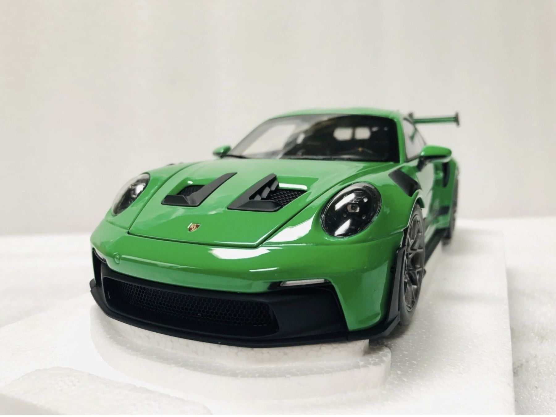 Porsche Modellini d'auto: Porsche 911 (992) GT3 RS Python Green Limited Édition NOREV – Nuovo e nell'imballaggio originale da La Joux FR venduto da Pepere5 4
