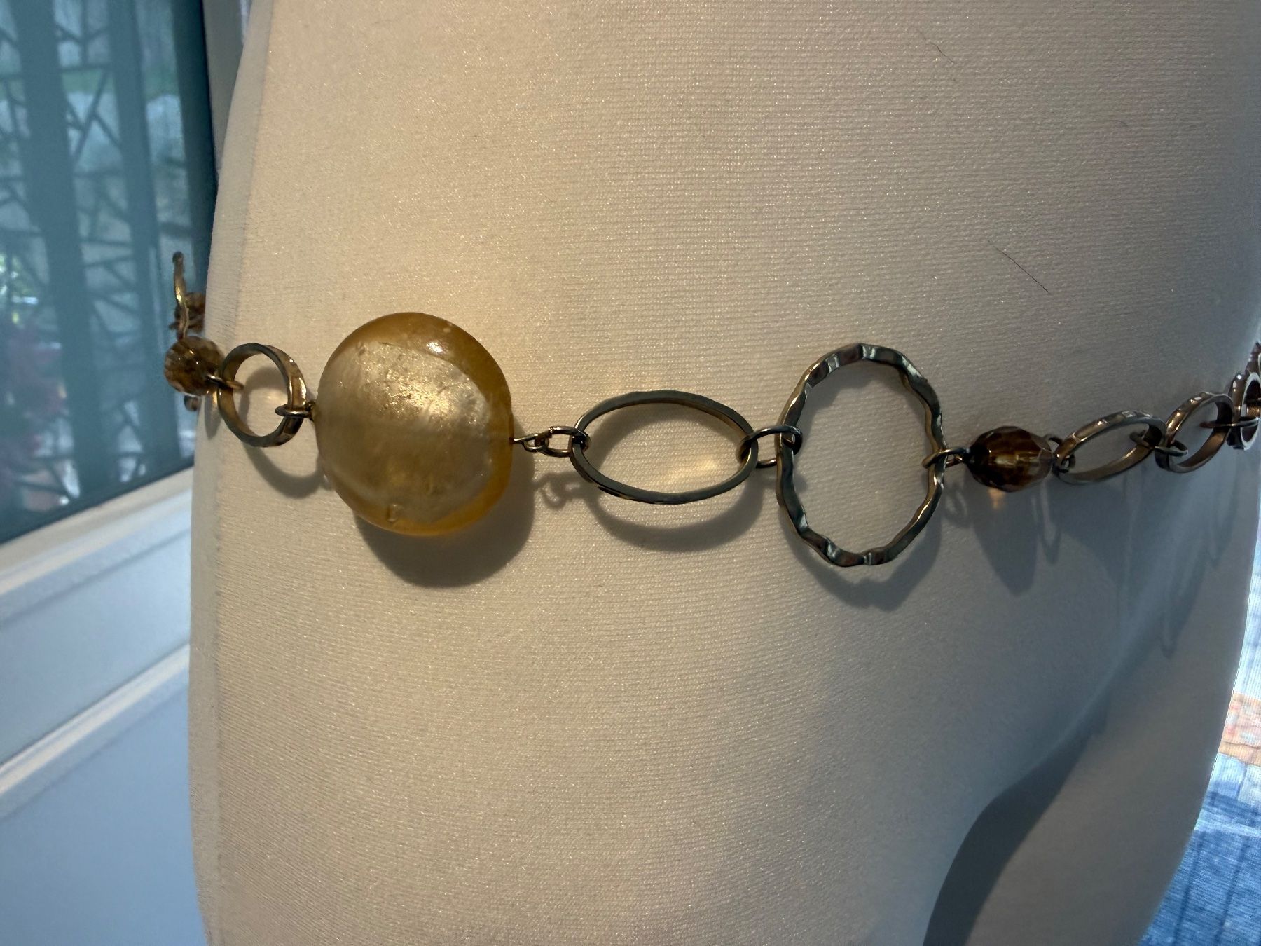Ceintures: Gürtel oder Kette  Modeschmuck mit Steinen 90cm – D'occasion à Engelburg par mamalanima 1