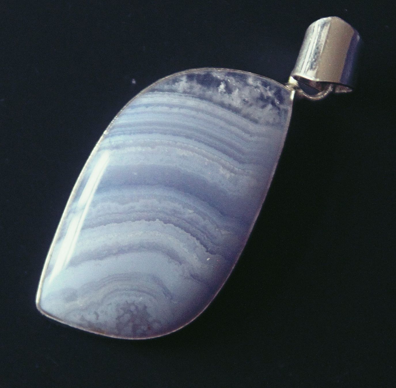 Ciondoli: Neu: Chalcedon Schmuck Anhänger mit Kette – Nuovo (secondo la descrizione) da Matten b. Interl venduto da Edelsteingalerie 2