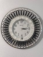 Dekorative Wanduhr 