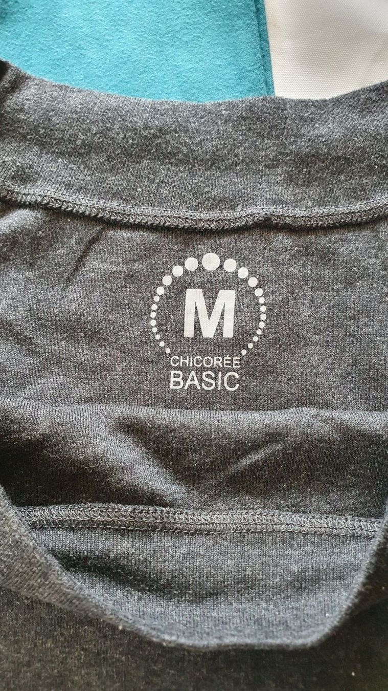 Kleiderpakete: 4 Schöne Shirts in Grösse M – Gebraucht aus Niederbuchsiten von klengyel 2