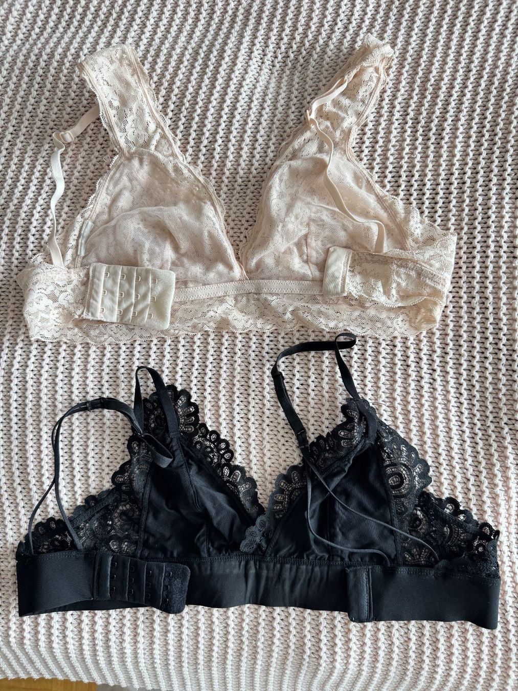 Altra biancheria intima: Paires de soutien-gorge dentelle – Usato da Montreux venduto da Izapechee 1