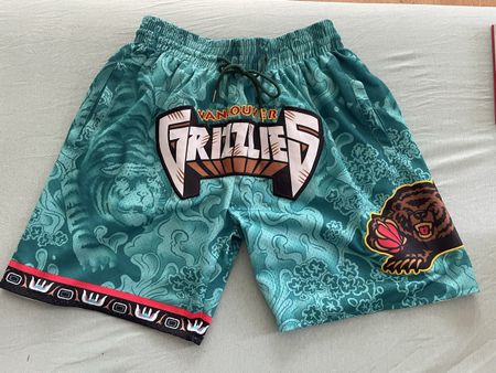 JUST DON Vancouver Grizzlies Shorts M Made in USA