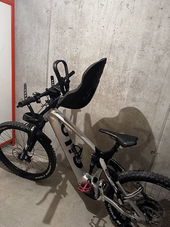 Auto-Kindersitze: Thule Siège d'enfant Yepp Nexxt 2 Mini – Gebraucht aus Sierre von MitchSamio 1
