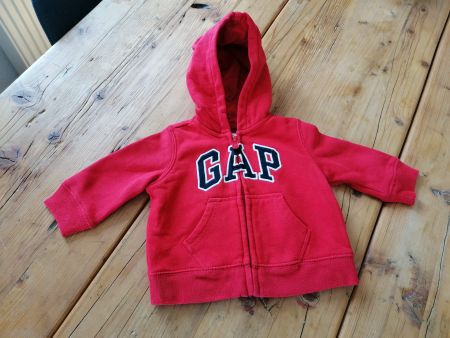 Rote Baby-Sweatjacke mit Bärenohren von "GAP"_ 3-6 Monate