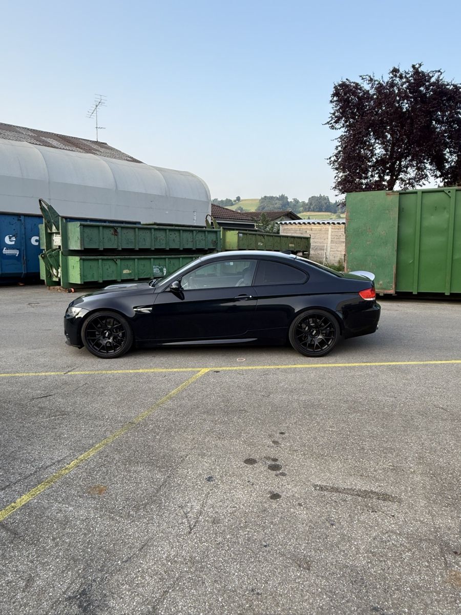 BMW Automobili: Bmw m3 e92 – Usato da Wattenwil venduto da die_6fz2