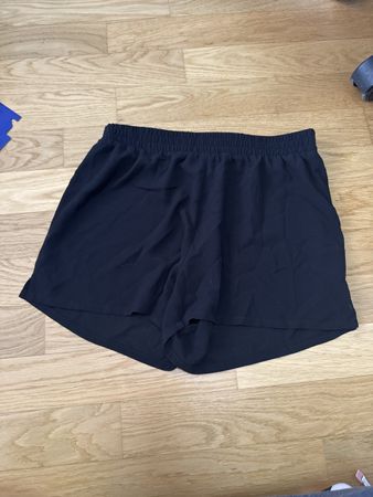 Schwarze Shorts Gr. S Jacqueline de Yong Sommer Stoffhose le
