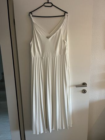 Sommerliches, weisses Midikleid von Zara, Grösse XL